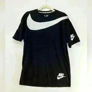 XL NIKE Black and white athletic shirt short sleeves M24